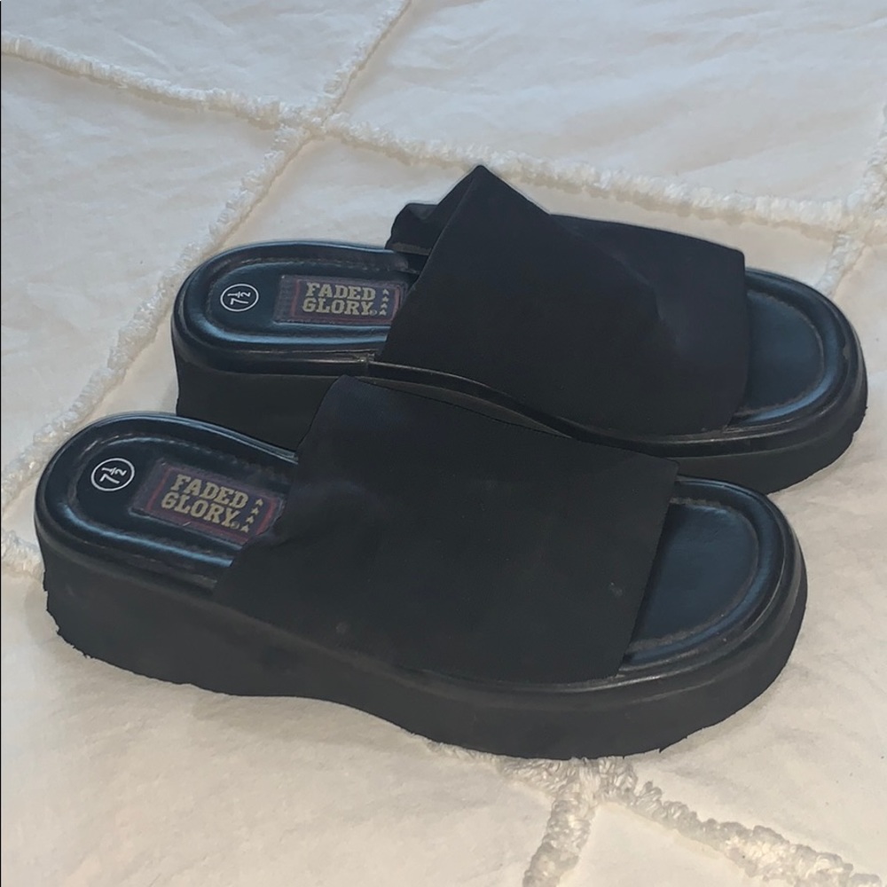 Vintage faded glory platform slide on sandals